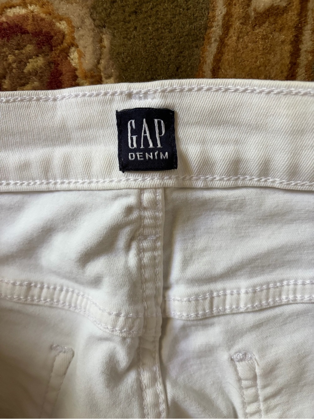 GAP Women’s White Skinny Jeans - Picture 2 of 6